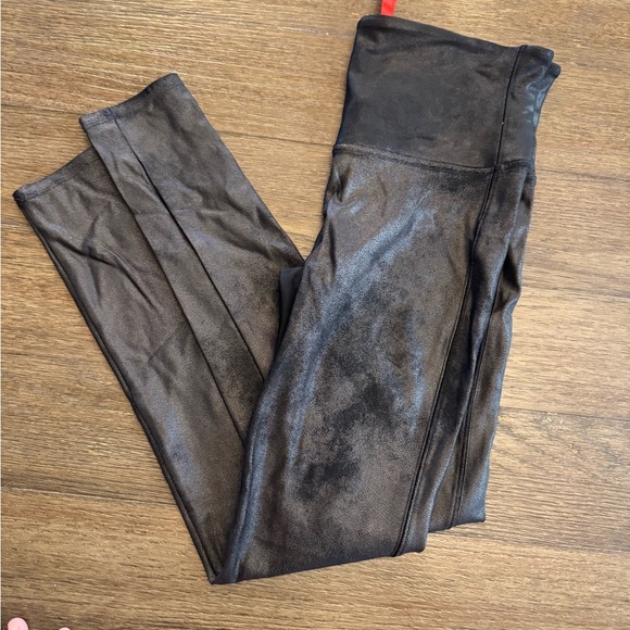 SPANX Faux Leather Black Power Waistband High Waist Leggings size LARGE - Picture 3 of 4